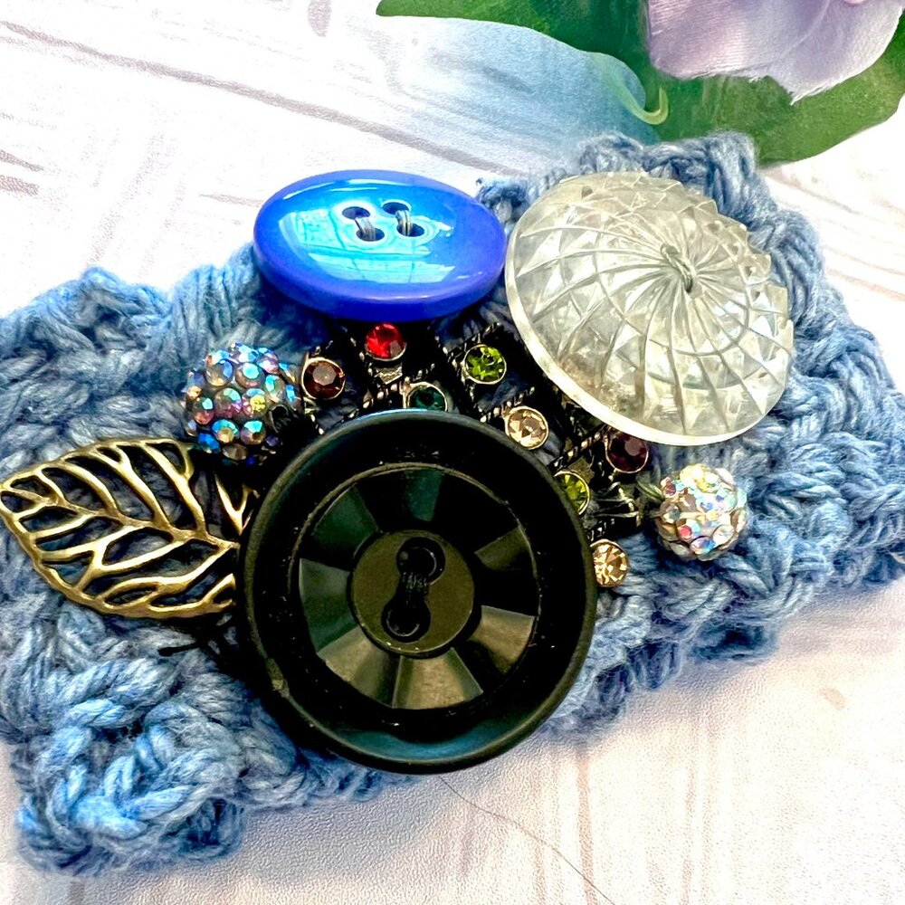 Vintage Style Button Cluster CUFF/BRACELET w/Vintage Buttons in DENIM BLUE FIBER